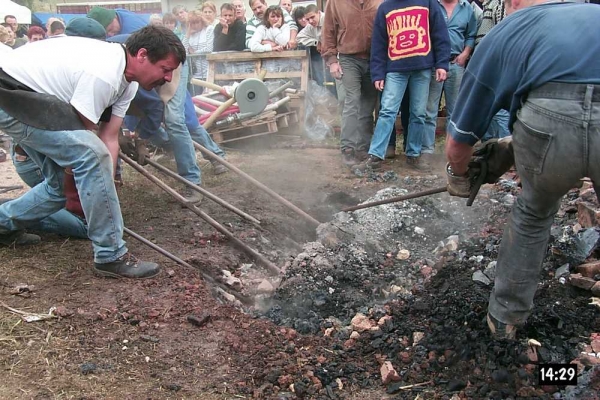 Tatara/bas-fourneau à Fers et Lames en 2000